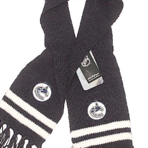 NHL Navy Vancouver Canucks Scarf - Picture 2 of 7
